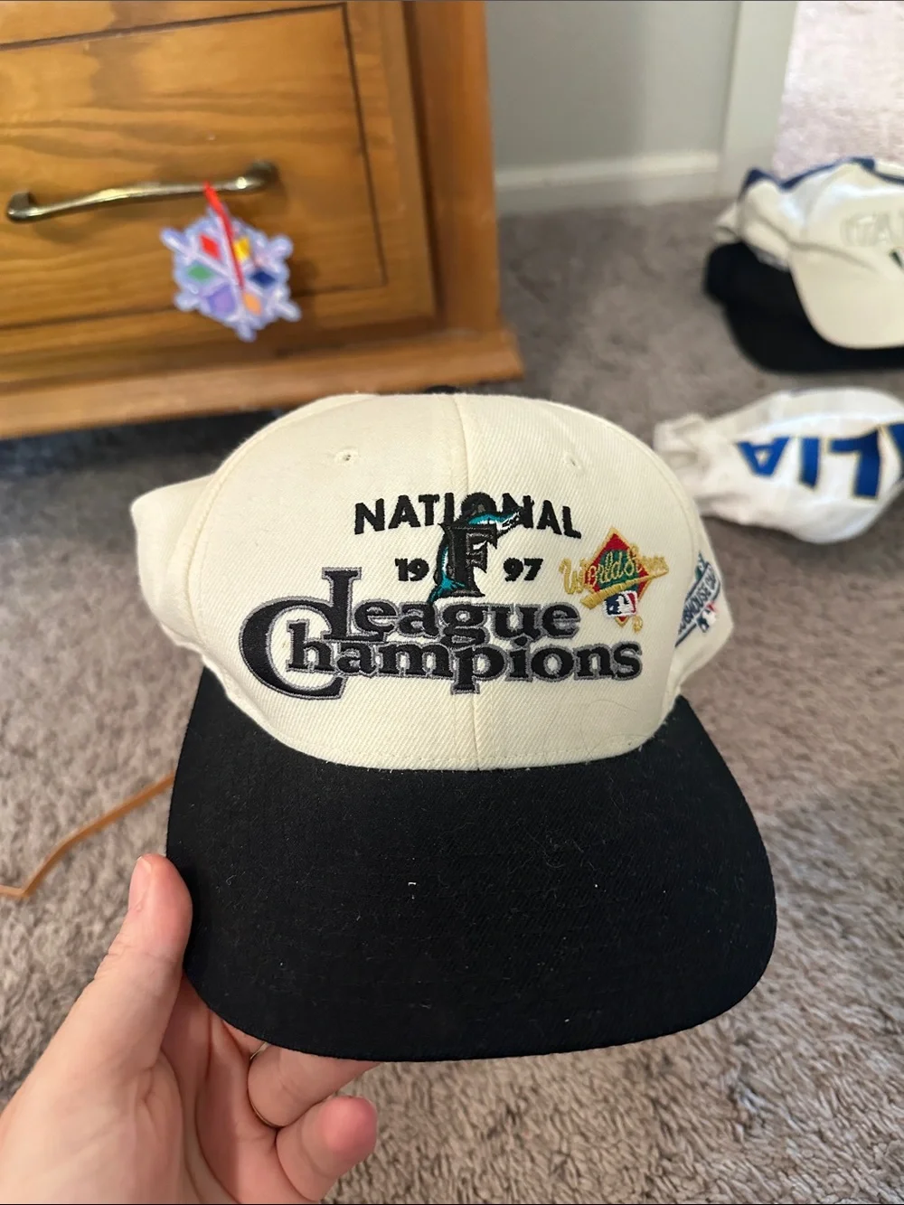 1997 National League Champions White and Black Baseball Cap Florida Marlins